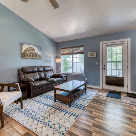 Modern 3Br w/ Mountain Views • Sleeps 8 • 2 Car Garage Plus Extra Parking