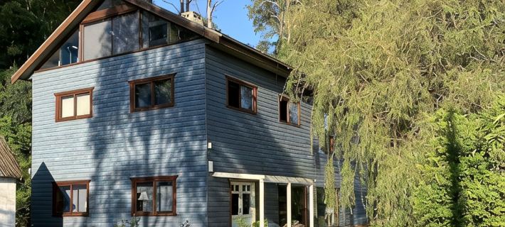 6 Bed, 4 Bath, 3 Level Renovated Barn, 1400m to Bowral Centre, 320m2, Peaceful Hotel di Bowral