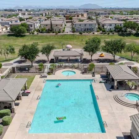 *POOL*HOT TUB*GRILL*KING/QUEEN BEDS*