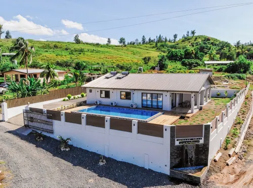 Tropical Garden Retreat in Valele, Ba - 2 Bedroom, 2 Bath Villa -  Ferienhäuser