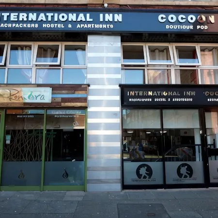 Cocoon @ International Inn + Apartments Отели рядом с достопримечательностью «Арена и конференц-центр ACC Liverpool»