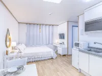 江華島奈裏蒙海灘膳宿旅館 鄰近阳水场的酒店