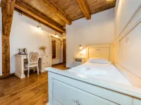 Casa Chitic - Hotel & Restaurant- STR Nicolae Balcescu 13 Hotels in Brasov