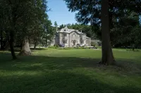 Beautifully appointed cottage in extensive grounds - 3-Star