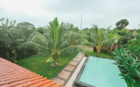 Villa Prambanan Jogja with Private Swimming Pool by Simply Homy - Villas