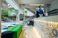 Sans Hotel Triplets Jogja Expo Center - 3 ดาว