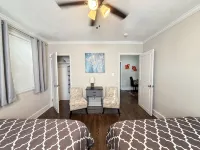 Immaculate Midtown Home for Work Teams & Families - 방갈로