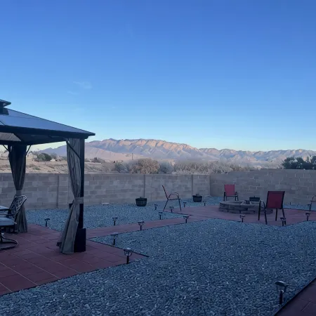 ABQ Home Overlooking Mountain- Near Sandia Tramway + Balloon Fiesta
