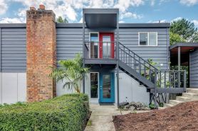 Downtown Kirkland - Modern 3rd Street Retreat