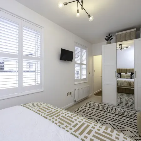 Stunning modern space in Hove & free parking.