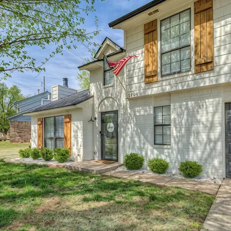 Edmond Bungalow: Cute 2 BR + Bonus Game Room with Futon