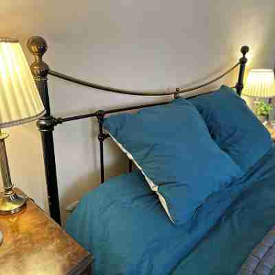 Elegant townhouse in Stroud - Entire Home in the Cotswolds Rooms