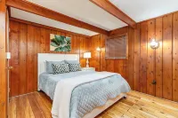 Round Rock Cabin-Rustic Charm for Family Gatherings