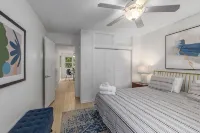 Modern Saugatuck Retreat, Walk to Town