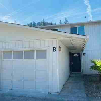 WELCOME TO DEWEY DUCK HOUSE-B! 2BR & 2BA 6-Guests Hotel Exterior