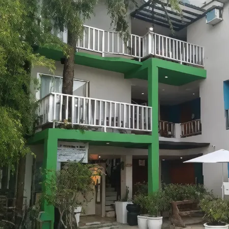 MR Holidays Hotel
