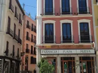 Hotel Plaza Nueva Granada Hoteles cerca de Palacio de Dar-al-Horra