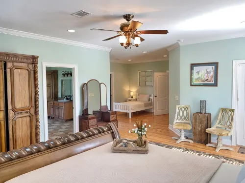Covey Point offers a cozy space for 12 w/ a game room & an outdoor living area! - 3-Star