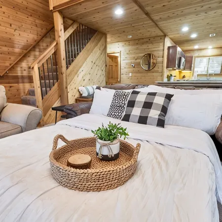 Luxury, Lakefront Chalet; Dock, Grills, Sasquatch & Firepits with a view