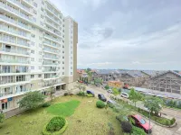 Minimalist Decor Studio Apartment at Gateway Pasteur - Condos