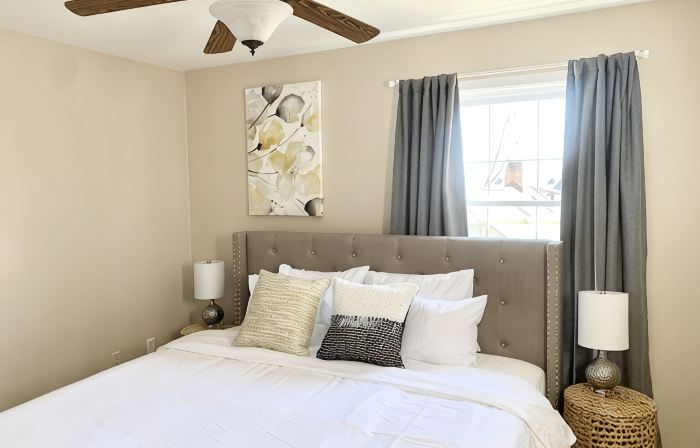Executive Apt, a short walk to NYC train. King Bed. Free Parking. Central AC.