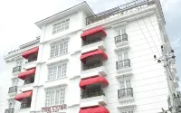 The Cube Hotel Malioboro, Azana Hotels Collection - parking