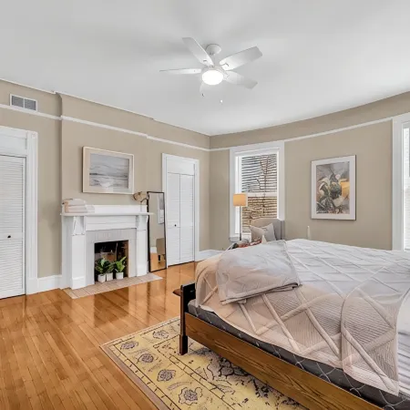 Warm and Spacious 2 Bedroom