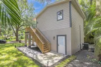 Treehouse Lake Davis - 1Br Private Modern Home with Balcony Downtown - Condos