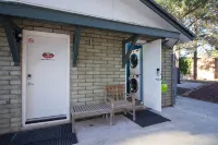 CherryHill Downtown - Techie Modern STUDIO Super Clean! A/C & EV L2 - Apartments