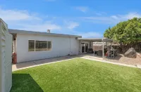 Roost n’ Relax - A/C, near the Beach, firepit - 2-Star