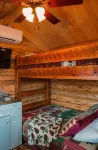 The Bunkhouse at J&J Cabins - Chalets