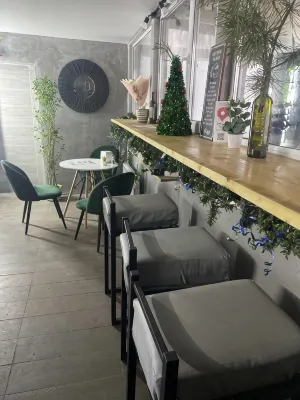 V Lesu  Guest House - 2 ดาว