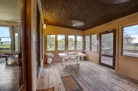 Sandy Feet Retreat on LBJ - Pool, Hot Tub, Kayaks - Pool