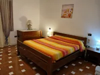Sardinia! Budoni 1 km from the wonderful beach of Sant'Anna: 4 beds Hotele w: Budoni