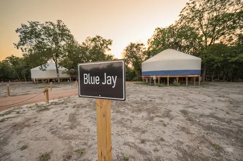 Blue Jay Yurt/Private Hot Tub/Cold A/C!! /River Access/Close to Town! - Chalets
