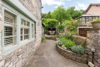 Cosy cottage on the outskirts of Bath Hotels in 