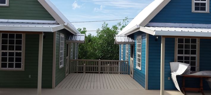 Turtle Cottage with a pool Hotele w: Caye Caulker
