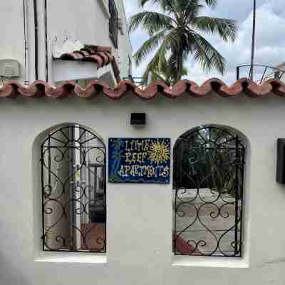 Charming 2 bedroom 2 shower room self catering apt on a gorgeous quiet beach Hotel Exterior