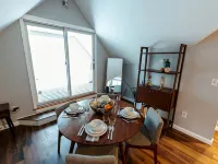 Cozy Loft steps from VT Downtown Ξενοδοχεία στην πόλη Bennington