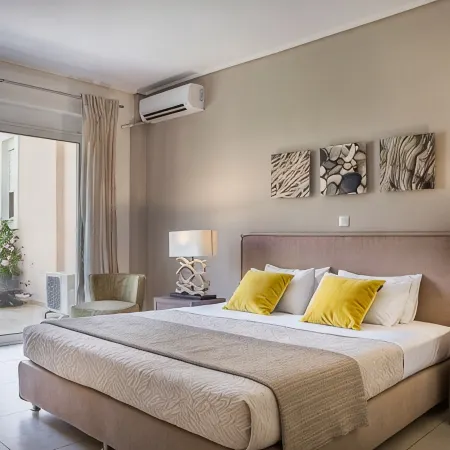 Meliti Waterfront Suites