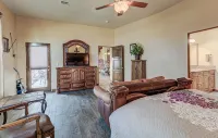 Desert Luxury Retreat - 5-Star