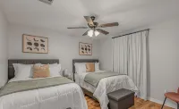 Spacious 3BR Retreat Near Golf Course – Cozy & Convenient Stay in Shreveport! - 4-Star