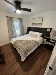 Wow! Only 3 min to Gore Mtn! King bed too - balcony