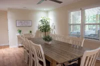 Alabama University Events, 5 bdrm Home by Lake, sleeps 14, 5 mil to Bryant/Denny - Wifi