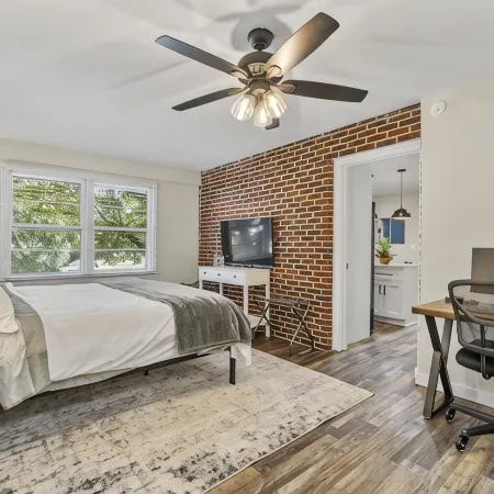 3Br Near Swamp Rabbit Trail • Fenced Yard • Pet-Friendly • 7 Min to Downtown
