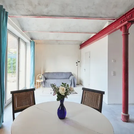 Large Maisonette Apartment "Eisvogel" in Former Stable, 3 Minutes to the Lake