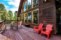 Spacious Mountain Cabin with Views, Deck, Second Living Area, New Hot Tub - 4성급