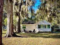 Charming 2-bedroom Cottage in Gainesville. 10 to UF - Bungalows