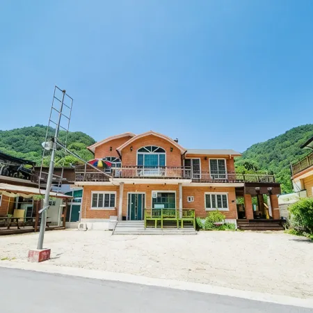 Namwon Jirisan Daeho Pension
