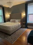 Hartford Hideaway - Sleeps 8, Family Friendly, Walkable to Tower Grove Park - balcone